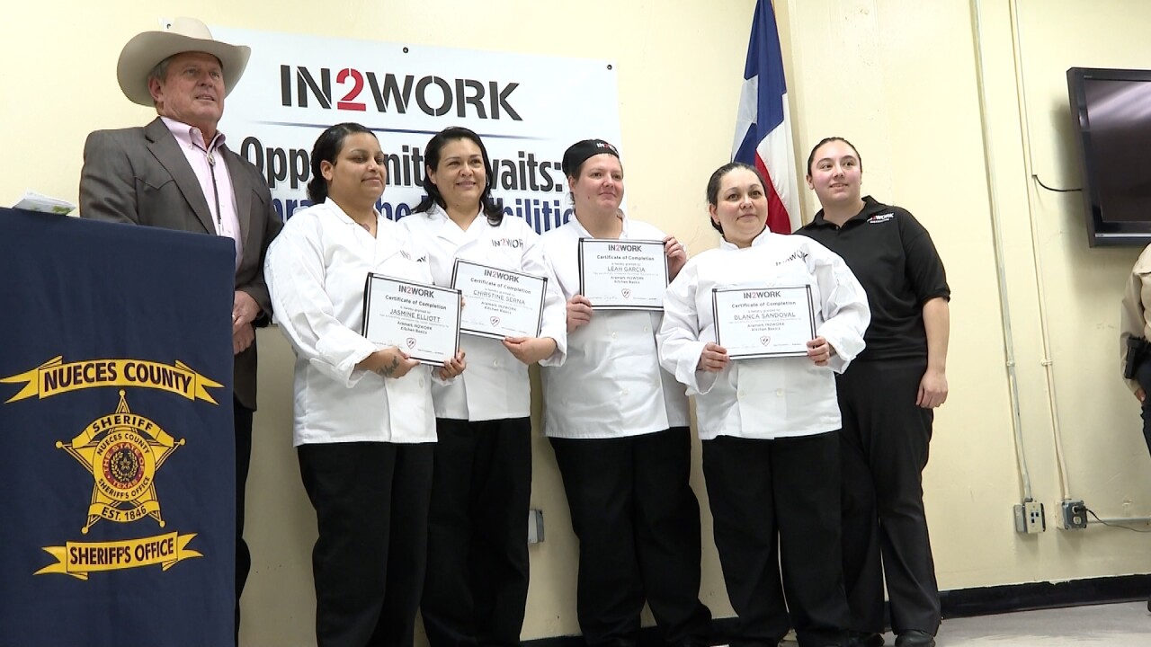 Inmates graduate culinary class